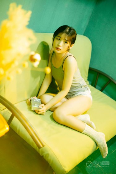 女生输了给对方玩一个月