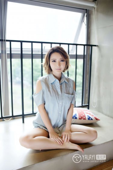人和三个僵尸打牌的电影
